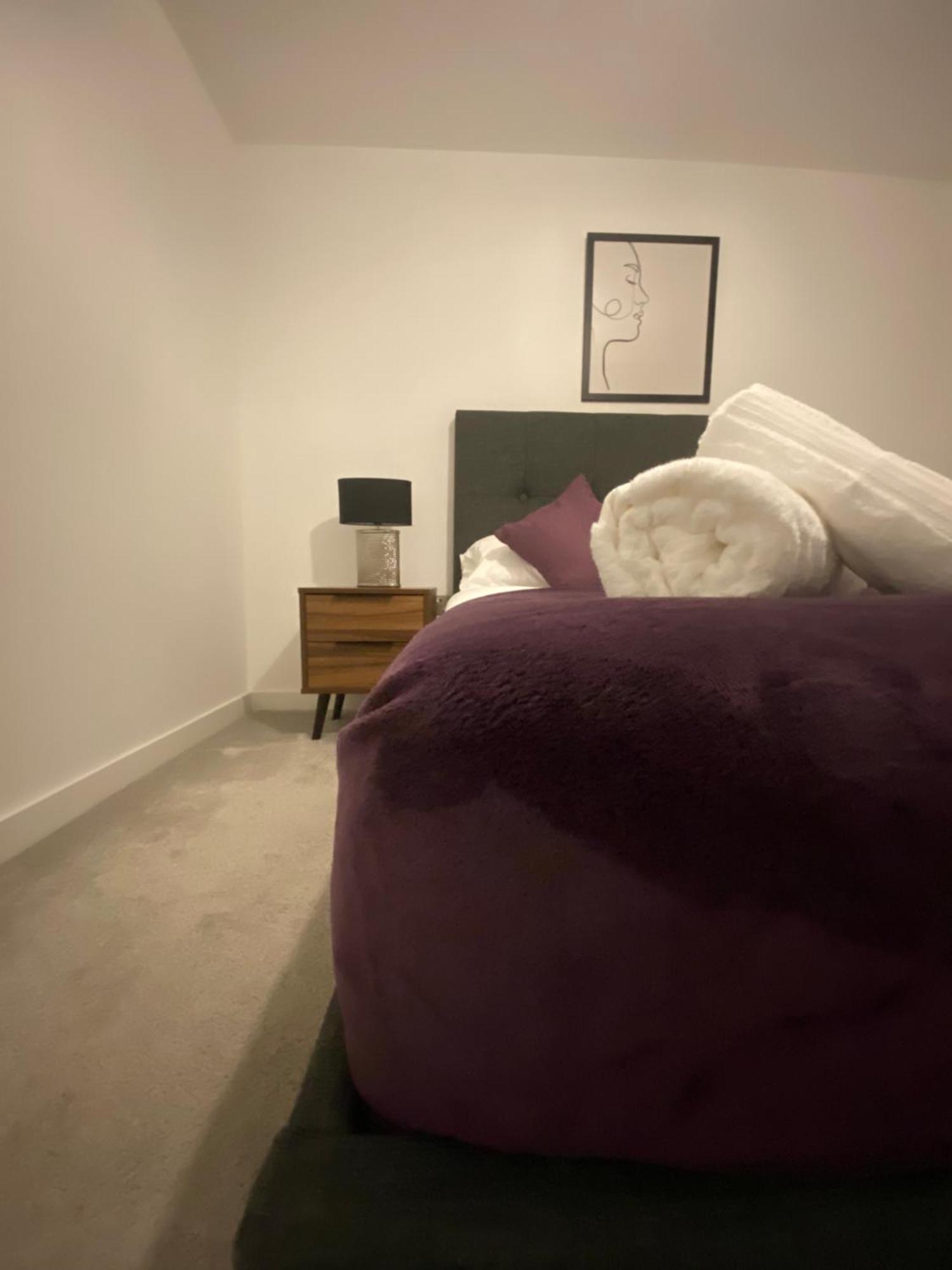 Апартаменты Luxury Apartment, Free Parking & Free Gym *
